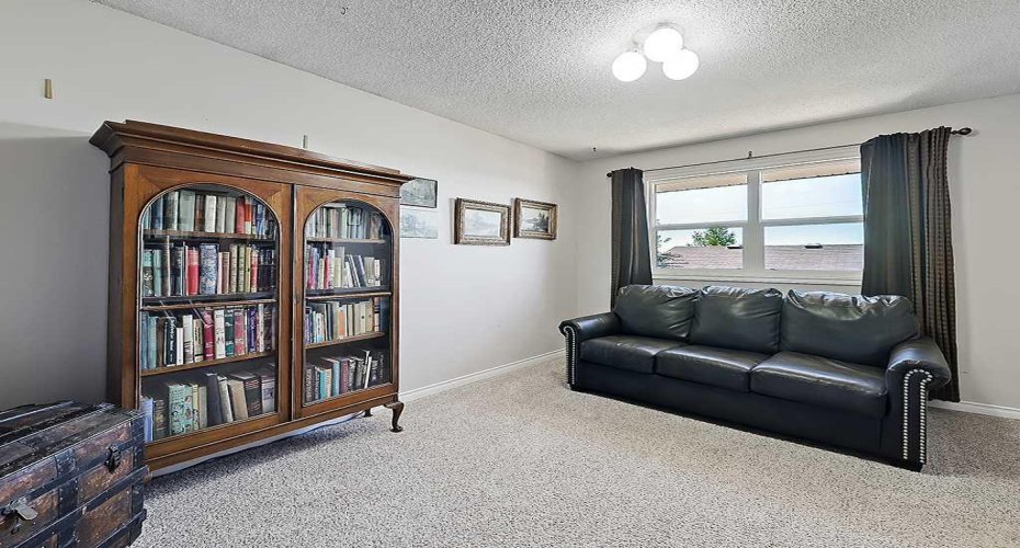 19 Tongue Road, High River, Alberta T1V 1C8, 3 Bedrooms Bedrooms, ,2 BathroomsBathrooms,Residential,For Sale,Tongue,A2323259