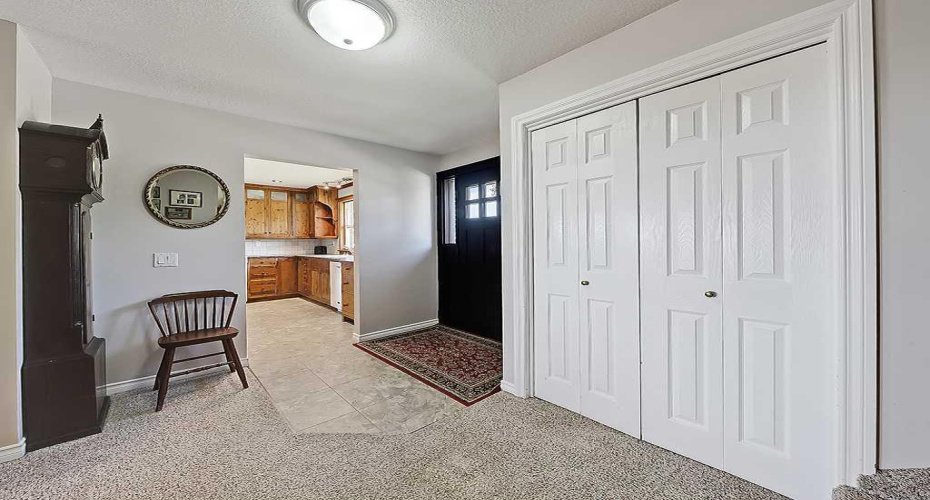 19 Tongue Road, High River, Alberta T1V 1C8, 3 Bedrooms Bedrooms, ,2 BathroomsBathrooms,Residential,For Sale,Tongue,A2323259