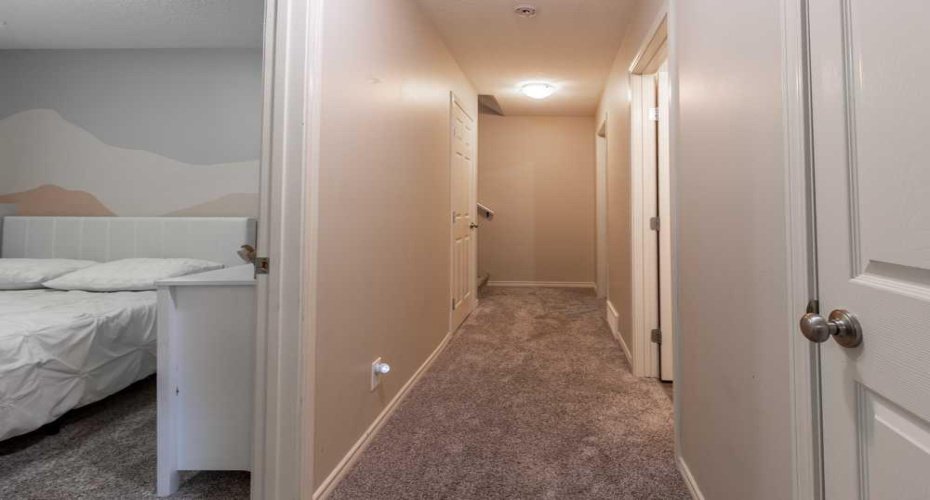4406 Lake Drive, Coalhurst, Alberta T0L0V2, 3 Bedrooms Bedrooms, ,2 BathroomsBathrooms,Residential,For Sale,Lake,A2323263
