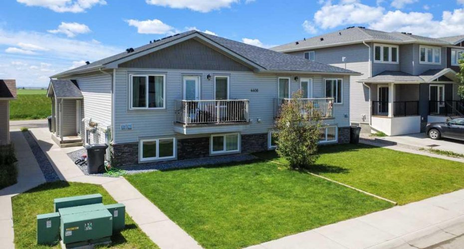 4406 Lake Drive, Coalhurst, Alberta T0L0V2, 3 Bedrooms Bedrooms, ,2 BathroomsBathrooms,Residential,For Sale,Lake,A2323263