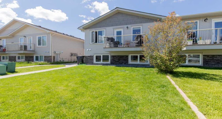 4406 Lake Drive, Coalhurst, Alberta T0L0V2, 3 Bedrooms Bedrooms, ,2 BathroomsBathrooms,Residential,For Sale,Lake,A2323263