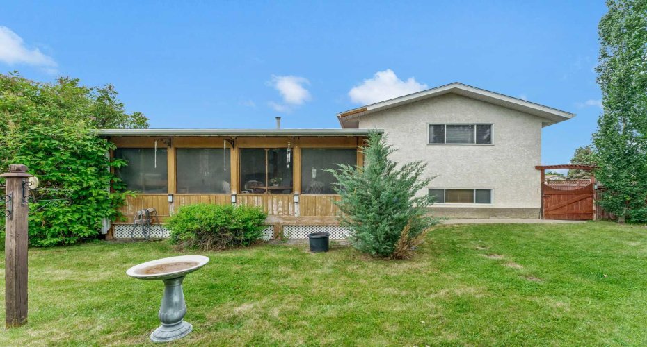 95 Rossdale Way, Medicine Hat, Alberta T1B1Y5, 4 Bedrooms Bedrooms, ,2 BathroomsBathrooms,Residential,For Sale,Rossdale,A2323284