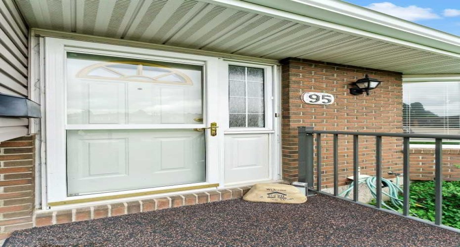 95 Rossdale Way, Medicine Hat, Alberta T1B1Y5, 4 Bedrooms Bedrooms, ,2 BathroomsBathrooms,Residential,For Sale,Rossdale,A2323284