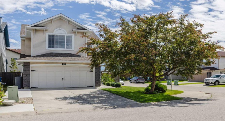 82 Brightondale Parade, Calgary, Alberta T2Z 4G5, 3 Bedrooms Bedrooms, ,3 BathroomsBathrooms,Residential,For Sale,Brightondale,A2323285