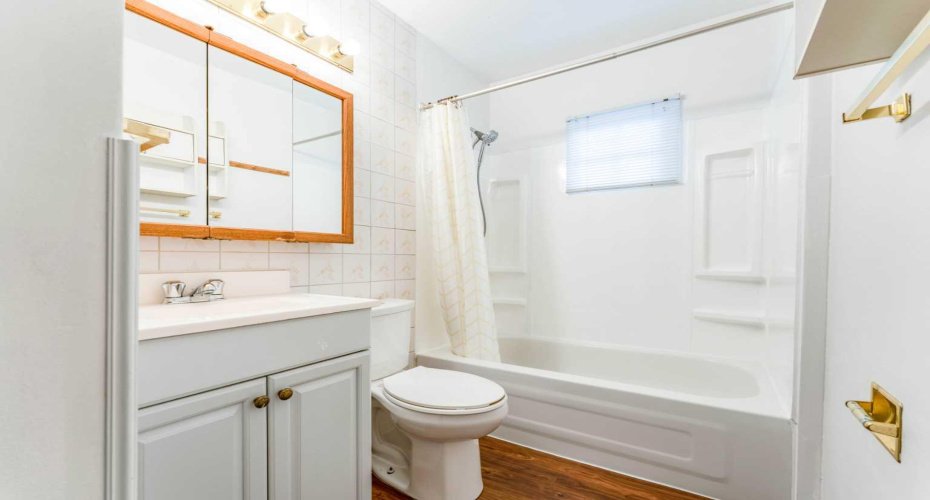 1502 40 Street, Calgary, Alberta T2A 1K2, 5 Bedrooms Bedrooms, ,2 BathroomsBathrooms,Residential,For Sale,40,A2323322