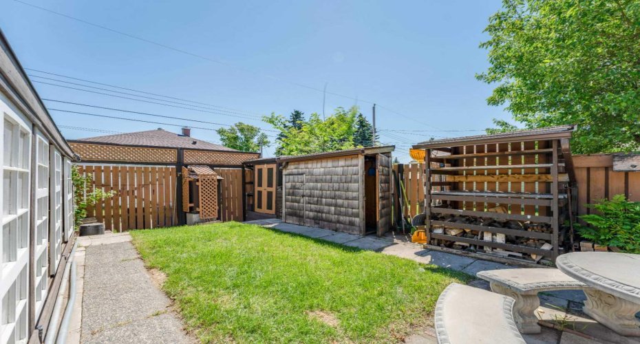 1502 40 Street, Calgary, Alberta T2A 1K2, 5 Bedrooms Bedrooms, ,2 BathroomsBathrooms,Residential,For Sale,40,A2323322