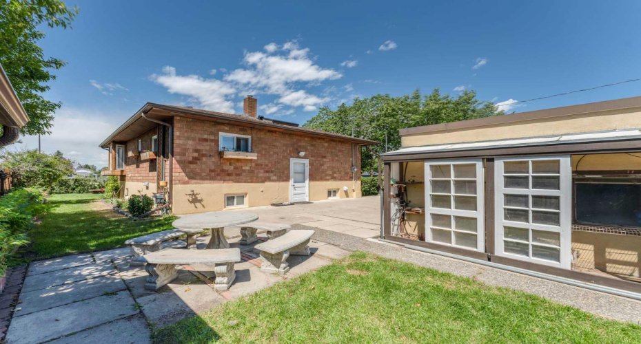 1502 40 Street, Calgary, Alberta T2A 1K2, 5 Bedrooms Bedrooms, ,2 BathroomsBathrooms,Residential,For Sale,40,A2323322