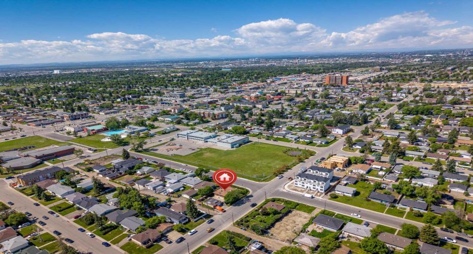1502 40 Street, Calgary, Alberta T2A 1K2, 5 Bedrooms Bedrooms, ,2 BathroomsBathrooms,Residential,For Sale,40,A2323322