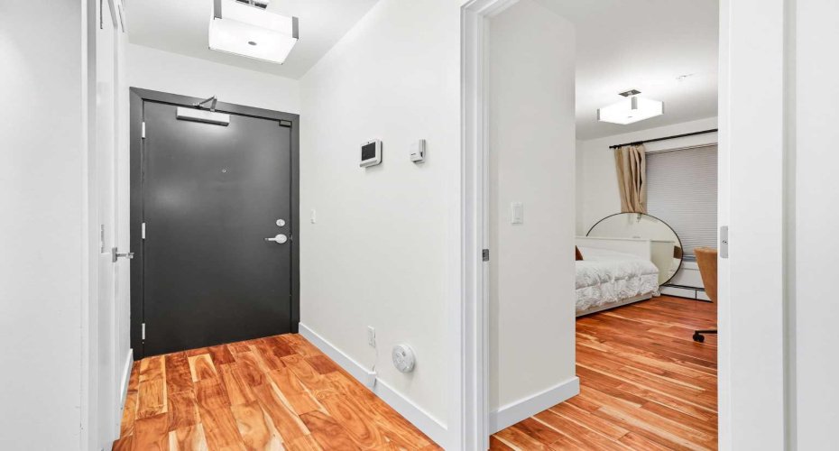 1029 15 Avenue, Calgary, Alberta T2R0S5, 2 Bedrooms Bedrooms, ,2 BathroomsBathrooms,Residential,For Sale,15,A2323349