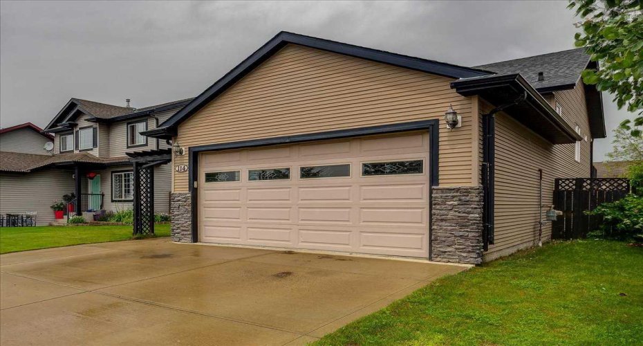 114 Jenner Crescent, Red Deer, Alberta T4P 0E4, 3 Bedrooms Bedrooms, ,3 BathroomsBathrooms,Residential,For Sale,Jenner,A2323393