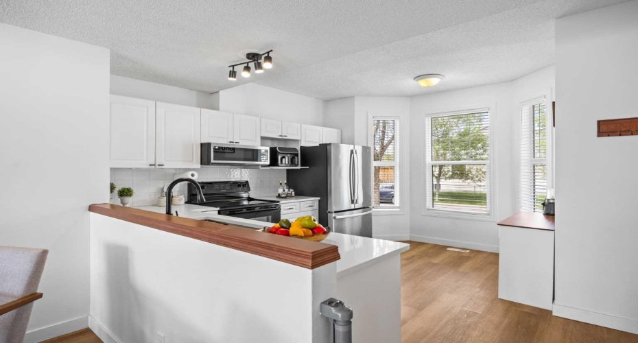 59 Prestwick Park, Calgary, Alberta T2Z 3V4, 2 Bedrooms Bedrooms, ,2 BathroomsBathrooms,Residential,For Sale,Prestwick,A2323428
