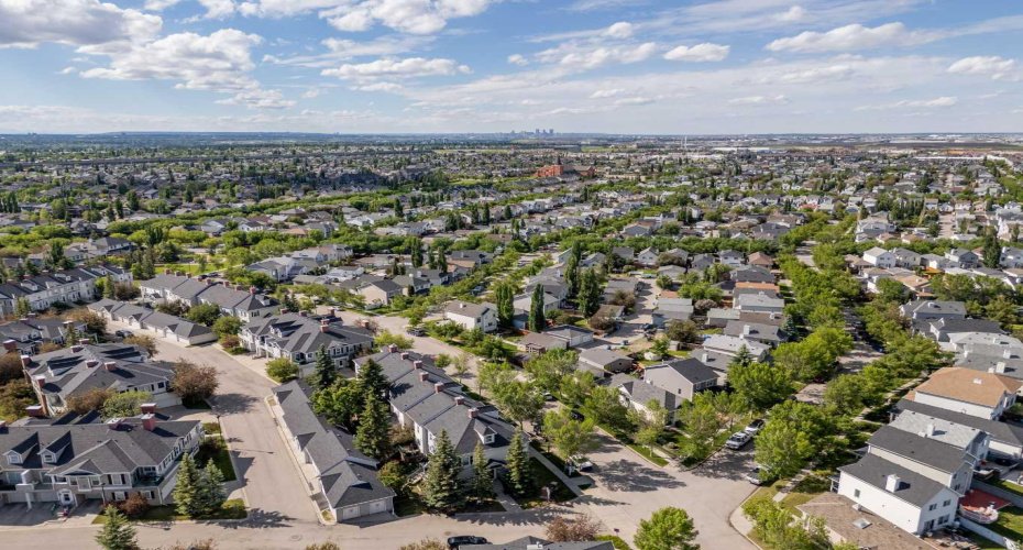 59 Prestwick Park, Calgary, Alberta T2Z 3V4, 2 Bedrooms Bedrooms, ,2 BathroomsBathrooms,Residential,For Sale,Prestwick,A2323428
