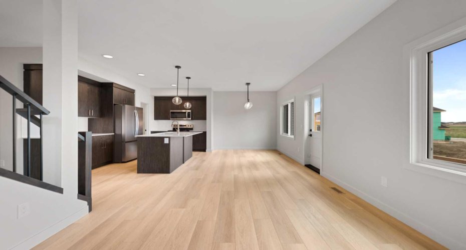 38 Waterford Mews, Chestermere, Alberta T1X3B6, 5 Bedrooms Bedrooms, ,3 BathroomsBathrooms,Residential,For Sale,Waterford,A2323628