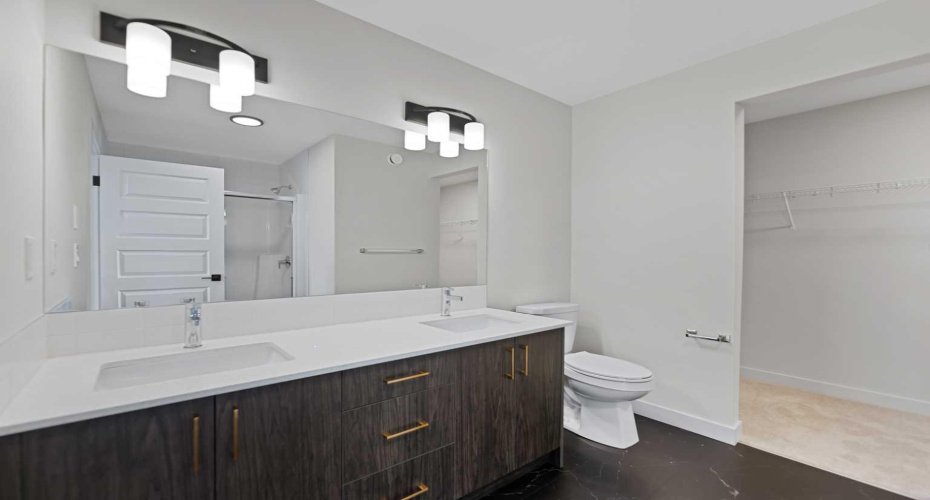 38 Waterford Mews, Chestermere, Alberta T1X3B6, 5 Bedrooms Bedrooms, ,3 BathroomsBathrooms,Residential,For Sale,Waterford,A2323628
