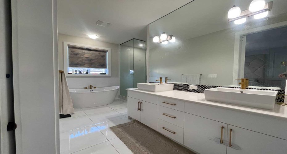 220 Carringham Road, Calgary, Alberta T3P 1V4, 4 Bedrooms Bedrooms, ,3 BathroomsBathrooms,Residential,For Sale,Carringham,A2323648
