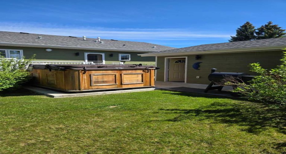 5709 57 Avenue, Rocky Mountain House, Alberta T4T1A2, 4 Bedrooms Bedrooms, ,3 BathroomsBathrooms,Residential,For Sale,57,A2323650