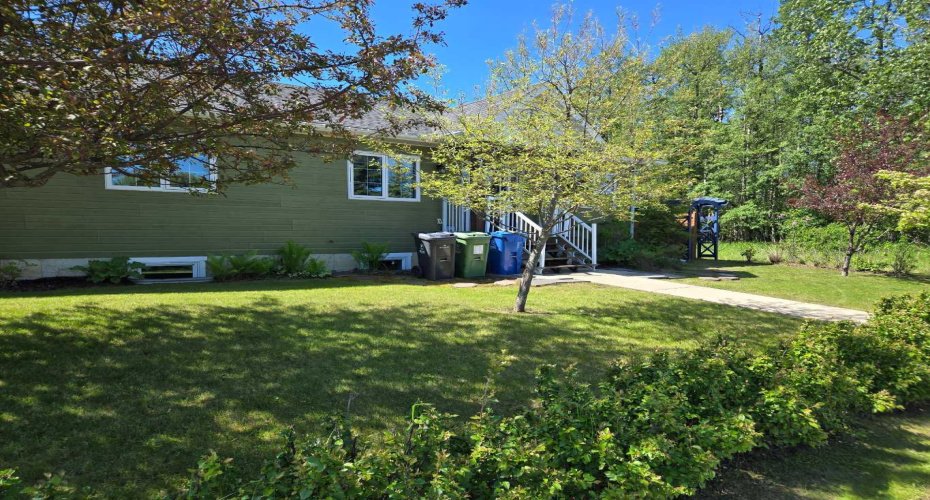 5709 57 Avenue, Rocky Mountain House, Alberta T4T1A2, 4 Bedrooms Bedrooms, ,3 BathroomsBathrooms,Residential,For Sale,57,A2323650