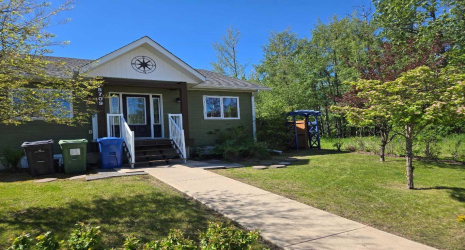 5709 57 Avenue, Rocky Mountain House, Alberta T4T1A2, 4 Bedrooms Bedrooms, ,3 BathroomsBathrooms,Residential,For Sale,57,A2323650
