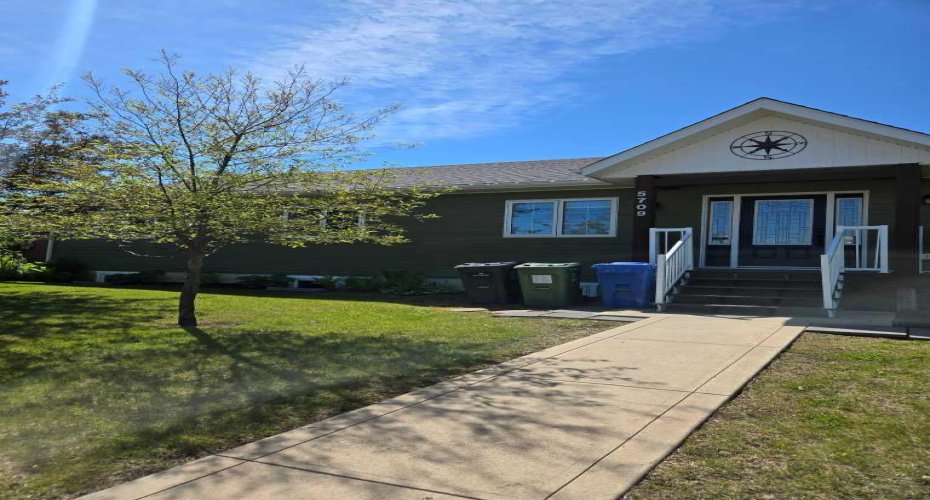 5709 57 Avenue, Rocky Mountain House, Alberta T4T1A2, 4 Bedrooms Bedrooms, ,3 BathroomsBathrooms,Residential,For Sale,57,A2323650