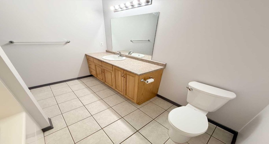6608 42 Street, Lloydminster, Alberta T9V 1M8, 2 Bedrooms Bedrooms, ,1 BathroomBathrooms,Rental,42,A2323668