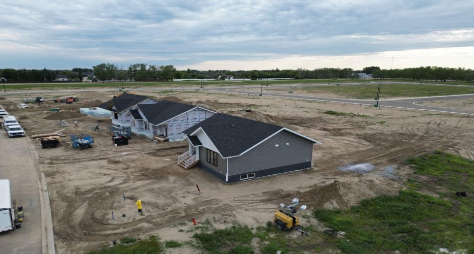 9101 109 Street, La Crete, Alberta T0H2H0, 2 Bedrooms Bedrooms, ,2 BathroomsBathrooms,Residential,For Sale,109 Street,A2323672