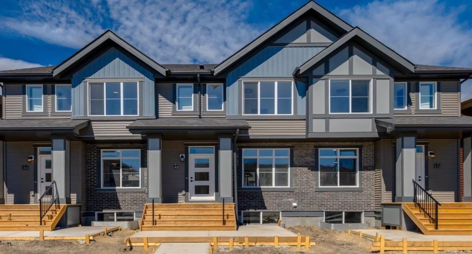 13 Sora Passage, Calgary, Alberta T3S 0M1, 3 Bedrooms Bedrooms, ,3 BathroomsBathrooms,Residential,For Sale,Sora,A2323691