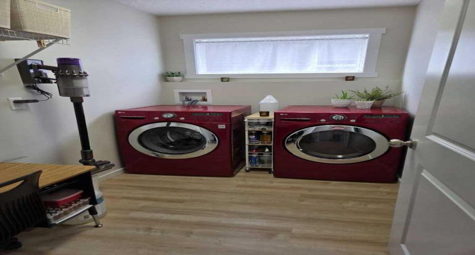 1346 Kings Heights Way, Airdrie, Alberta T4A 0R9, 3 Bedrooms Bedrooms, ,3 BathroomsBathrooms,Residential,For Sale,Kings Heights,A2323731