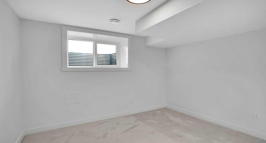 77 Ferncliff Crescent, Calgary, Alberta T2H 0V5, 5 Bedrooms Bedrooms, ,3 BathroomsBathrooms,Residential,For Sale,Ferncliff,A2323736
