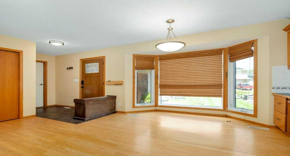51 Wildwood Crescent, Lethbridge, Alberta t1k6c8, 5 Bedrooms Bedrooms, ,3 BathroomsBathrooms,Residential,For Sale,Wildwood,A2315746