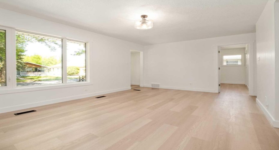 1025 12 Street, Lethbridge, Alberta T1K 1P9, 3 Bedrooms Bedrooms, ,2 BathroomsBathrooms,Residential,For Sale,12,A2316369