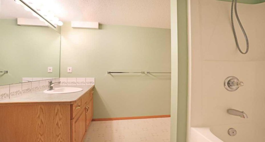 52 White Pelican Way, Lake Newell Resort, Alberta T1R 0X5, 4 Bedrooms Bedrooms, ,2 BathroomsBathrooms,Residential,For Sale,White Pelican,A2316875