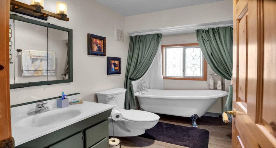 20 Lakeshore Drive, Rural Ponoka County, Alberta T0C 2J0, 3 Bedrooms Bedrooms, ,2 BathroomsBathrooms,Residential,For Sale,Lakeshore,A2316951