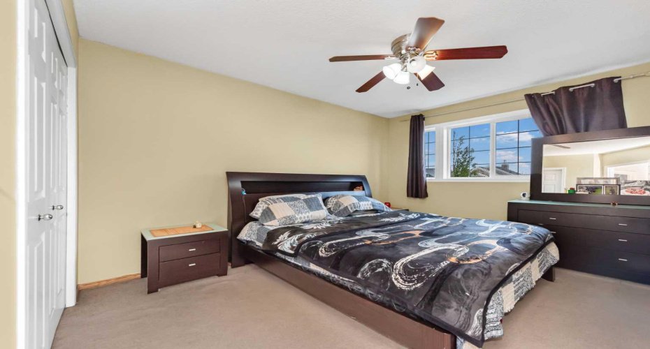 93 Saddleback Road, Calgary, Alberta T3J4K5, 3 Bedrooms Bedrooms, ,3 BathroomsBathrooms,Residential,For Sale,Saddleback,A2317260