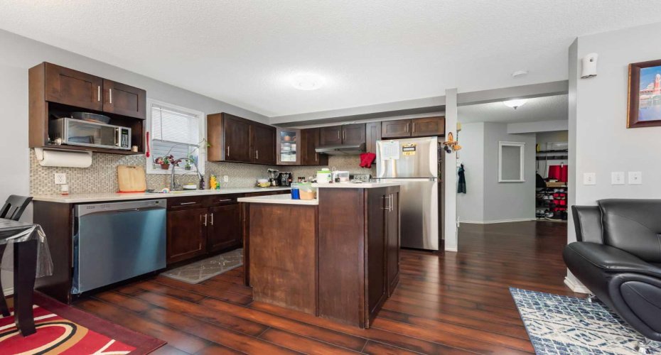 93 Saddleback Road, Calgary, Alberta T3J4K5, 3 Bedrooms Bedrooms, ,3 BathroomsBathrooms,Residential,For Sale,Saddleback,A2317260