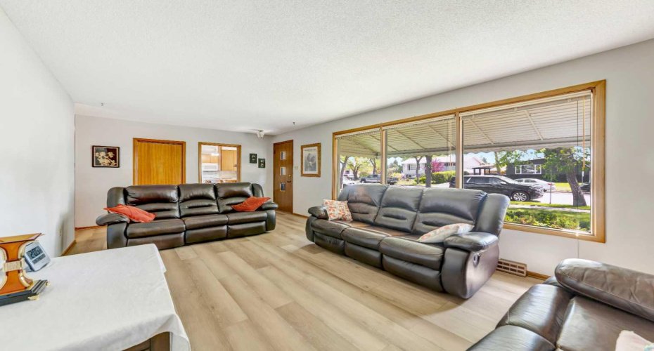 4704 37 Street, Lloydminster, Saskatchewan S9V 0A5, 4 Bedrooms Bedrooms, ,3 BathroomsBathrooms,Residential,For Sale,37,A2317489