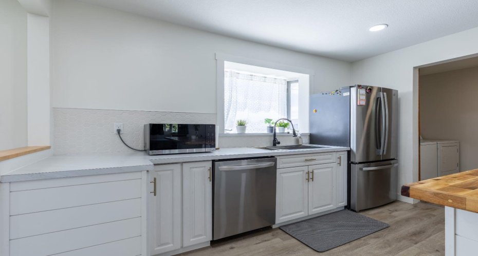593 3 Avenue, Cardston, Alberta T0K 0K0, 4 Bedrooms Bedrooms, ,2 BathroomsBathrooms,Residential,For Sale,3,A2317560