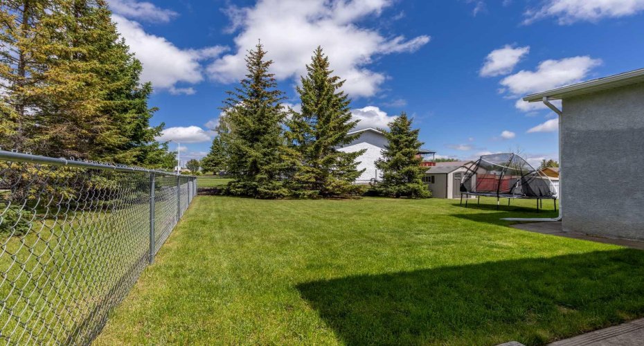 593 3 Avenue, Cardston, Alberta T0K 0K0, 4 Bedrooms Bedrooms, ,2 BathroomsBathrooms,Residential,For Sale,3,A2317560