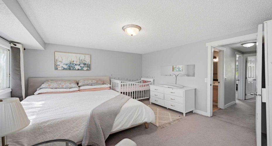 1155 Falconridge Drive, Calgary, Alberta T3J 1E1, 3 Bedrooms Bedrooms, ,2 BathroomsBathrooms,Residential,For Sale,Falconridge,A2318172