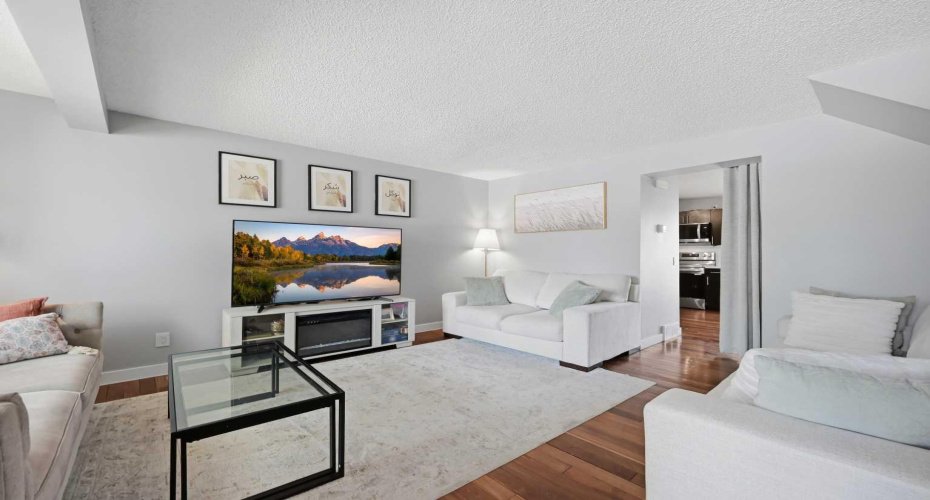 1155 Falconridge Drive, Calgary, Alberta T3J 1E1, 3 Bedrooms Bedrooms, ,2 BathroomsBathrooms,Residential,For Sale,Falconridge,A2318172