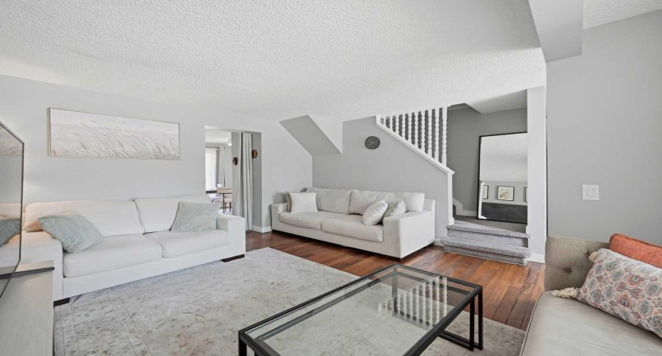 1155 Falconridge Drive, Calgary, Alberta T3J 1E1, 3 Bedrooms Bedrooms, ,2 BathroomsBathrooms,Residential,For Sale,Falconridge,A2318172