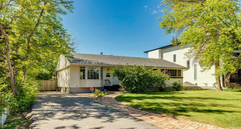 3607 Kilkenny Road, Calgary, Alberta T3E 4R7, 4 Bedrooms Bedrooms, ,2 BathroomsBathrooms,Residential,For Sale,Kilkenny,A2319330