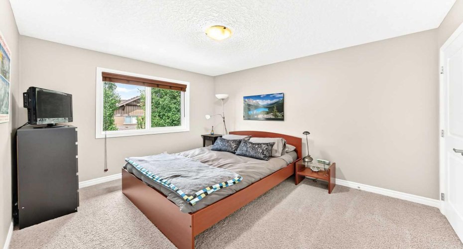 141 Riviera Crescent, Cochrane, Alberta T4C0V4, 3 Bedrooms Bedrooms, ,3 BathroomsBathrooms,Residential,For Sale,Riviera,A2321213