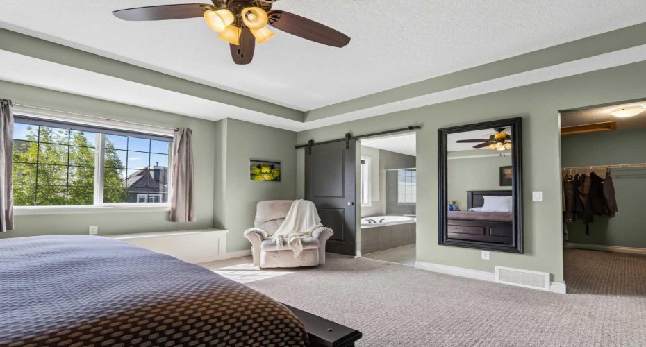 193 Kinniburgh Way, Chestermere, Alberta T1X 0R8, 5 Bedrooms Bedrooms, ,4 BathroomsBathrooms,Residential,For Sale,Kinniburgh,A2321879