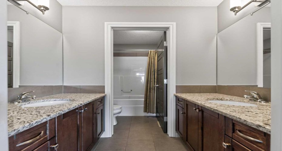 193 Kinniburgh Way, Chestermere, Alberta T1X 0R8, 5 Bedrooms Bedrooms, ,4 BathroomsBathrooms,Residential,For Sale,Kinniburgh,A2321879