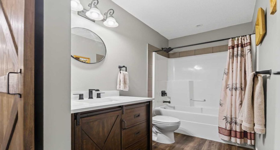 193 Kinniburgh Way, Chestermere, Alberta T1X 0R8, 5 Bedrooms Bedrooms, ,4 BathroomsBathrooms,Residential,For Sale,Kinniburgh,A2321879