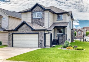 209 Crystal Green Point, Okotoks, Alberta T1S 2K7, 3 Bedrooms Bedrooms, ,3 BathroomsBathrooms,Residential,For Sale,Crystal Green,A2322719 209 Crystal Green Point, Okotoks, Alberta T1S 2K7, 3 Bedrooms Bedrooms, ,3 BathroomsBathrooms,Residential,For Sale,Crystal Green,A2322719