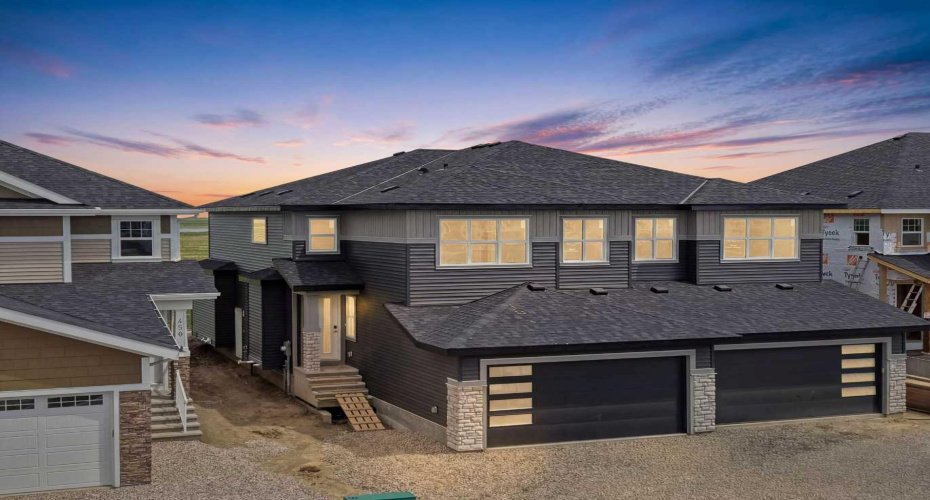 446 Kinniburgh Loop, Chestermere, Alberta T1X 3C4, 4 Bedrooms Bedrooms, ,3 BathroomsBathrooms,Residential,For Sale,Kinniburgh,A2323351