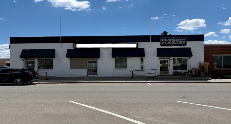 215 2 Avenue, Strathmore, Alberta T1P1M4, ,Commercial,For Lease,2,A2323759