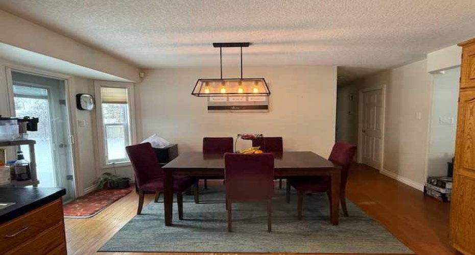10801 104 Street, High Level, Alberta T0H 1Z0, 4 Bedrooms Bedrooms, ,3 BathroomsBathrooms,Residential,For Sale,104,A2323792
