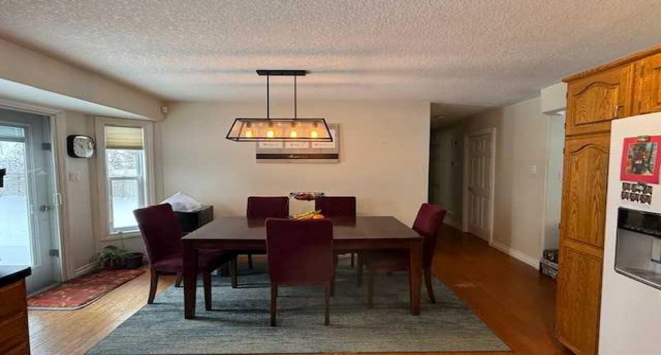 10801 104 Street, High Level, Alberta T0H 1Z0, 4 Bedrooms Bedrooms, ,3 BathroomsBathrooms,Residential,For Sale,104,A2323792